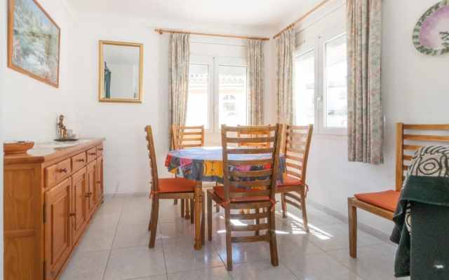 Luxury Apartment With Private Pool in L'escala Catalonia
