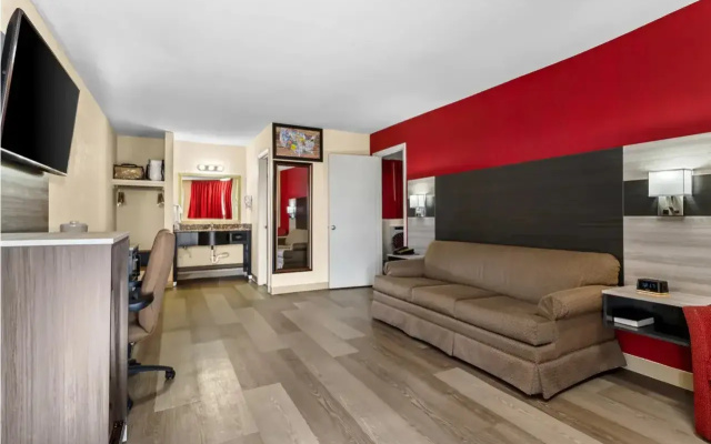 Econo Lodge Inn & Suites Santa Rosa