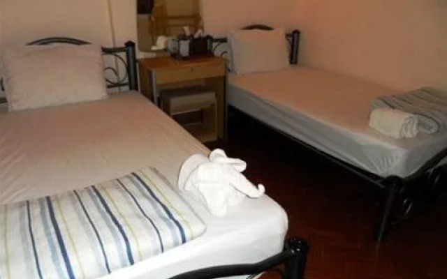 Huen Panicha Guesthouse