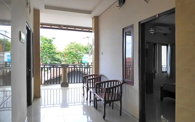 OYO 90096 Hotel Tiana
