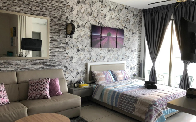 Buff Evo Soho Bangi Sentral with NETFLIX & WiFi