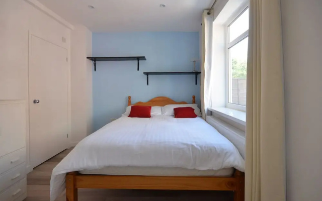 Victoria Apartment