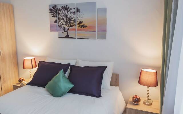 Гостиница GMApartments 4 rooms with mansard on Tverskaya комната для гостей