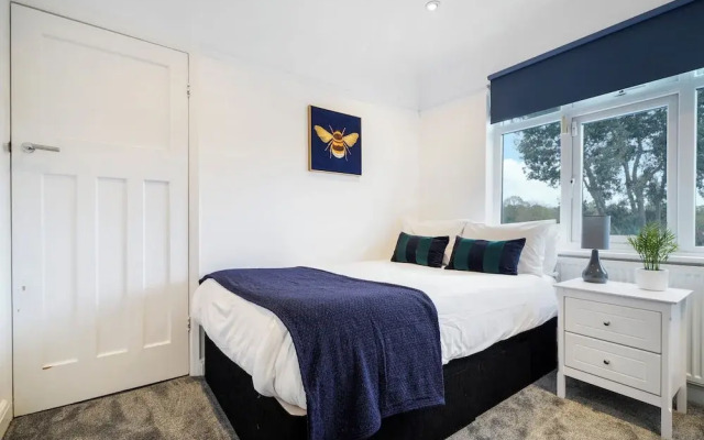 Mount Park Rd Flat