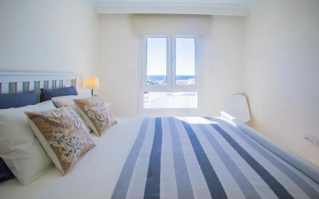 Flower Beach Suite 26