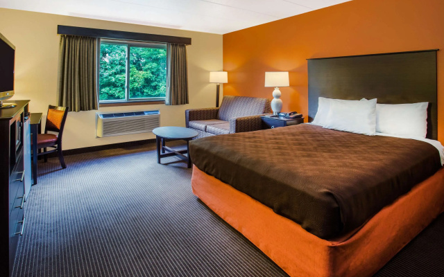 AmericInn by Wyndham Menomonie