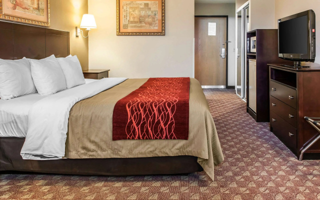 Quality Inn Defiance
