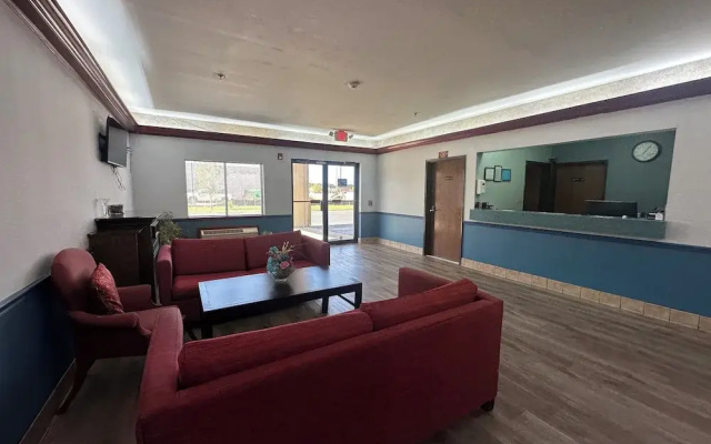 Budget Inn, Hwy 41