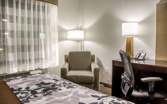 Sleep Inn & Suites Center