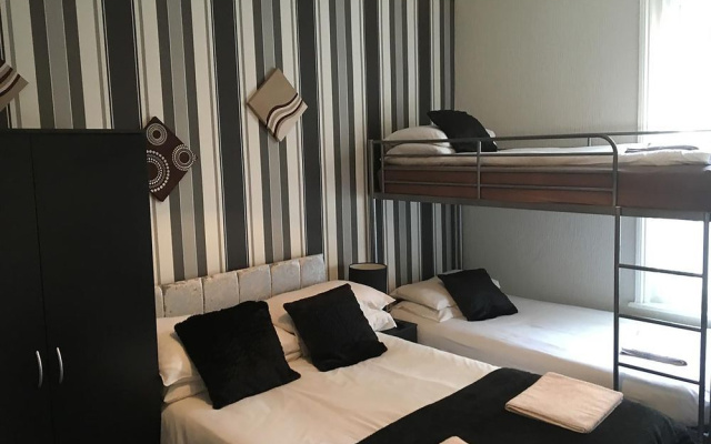 Greenmount Hotel