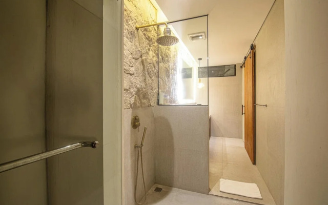 Elegant 4BR Seminyak Villa 10 min From Center