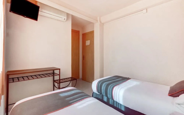 Oyo Hostal Luci Mar