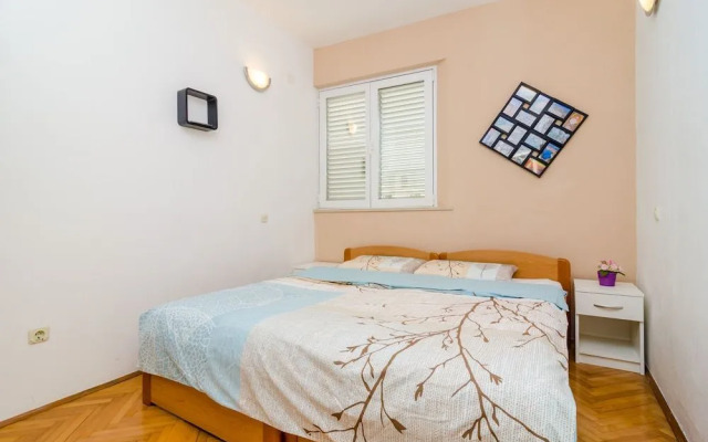 Apartments 4M