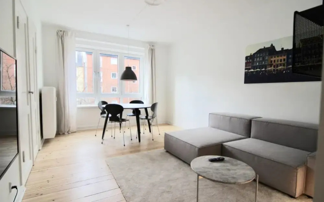 Great Refurbished 2-bed in Amager Island