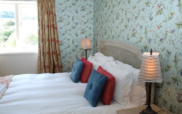 Bath Arms Crockerton