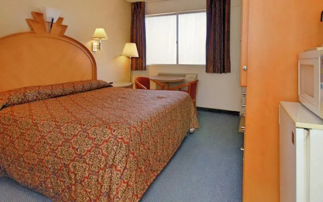 Airporter Inn
