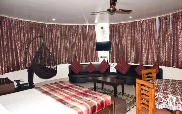 Vrinda Palace