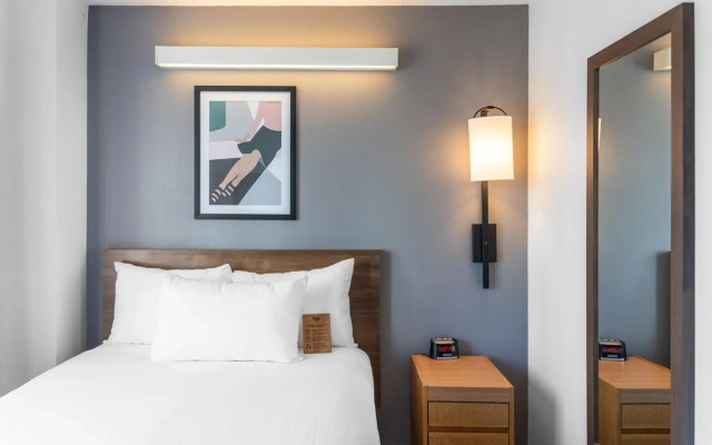 Hotel Willo (formerly YWCA Hotel Vancouver)