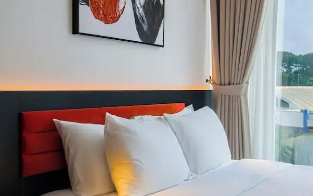 The Signature Hotel Saigon