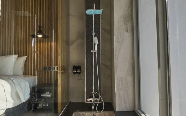 Royal Roi Hotel