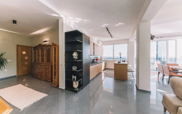 La Mer Beach Residence