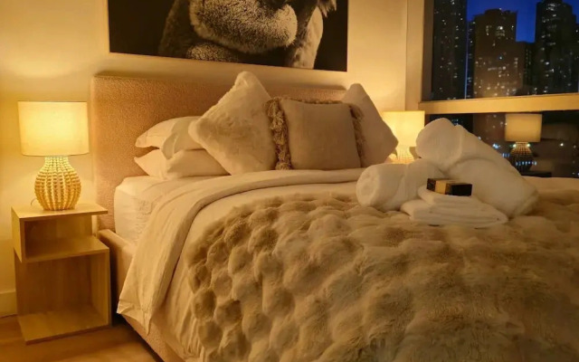 Deluxe 2BR apt Excellent Location Cityviews & Pool
