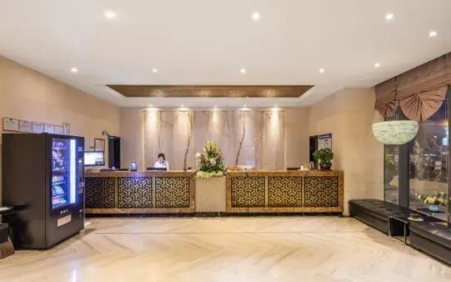 P & E Hotel (Wuxi New District Xinzhicheng)