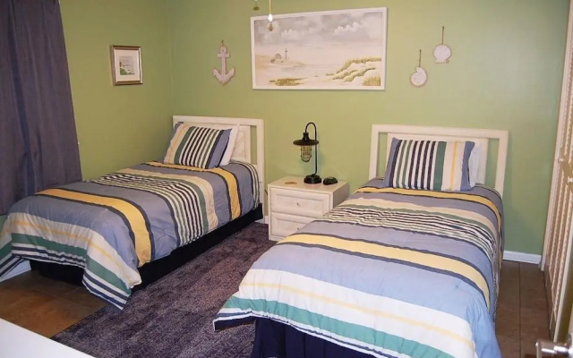 Castaways 3B 2 Bedroom Condo By Redawning