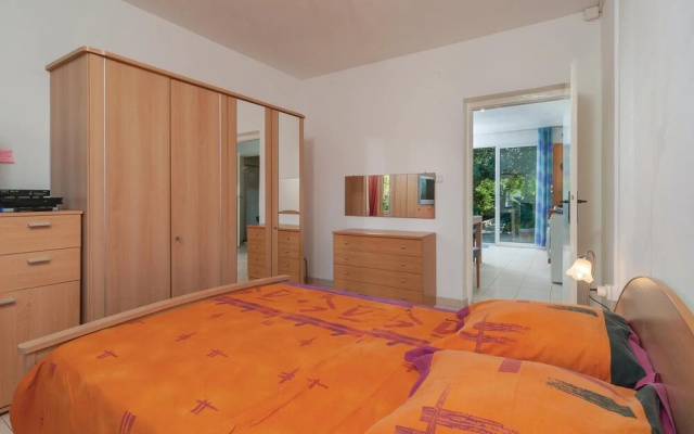 Awesome Apartment in Supetar With 2 Bedrooms and Wifi