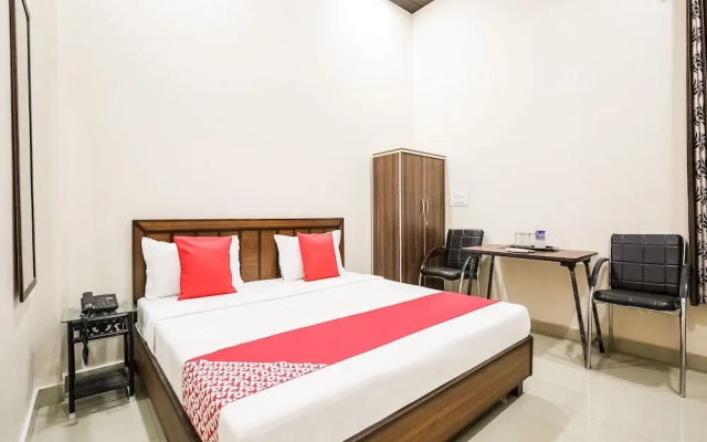 Oyo 47577 Hotel Goldenland