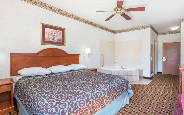 Days Inn by Wyndham Glen Allen/Richmond North