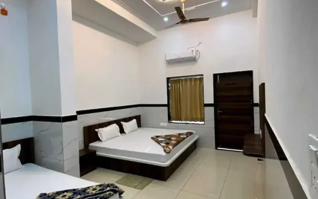 Shree Radhe Radhe Palace