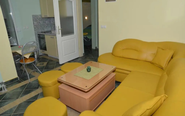 Rooms and Apartaments De Niro