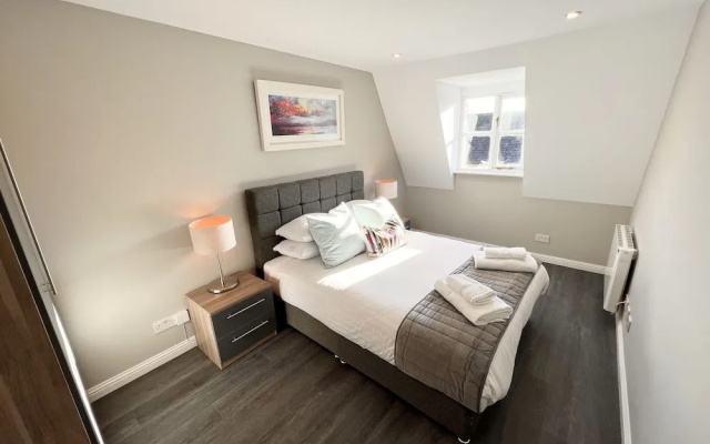 Beautiful central apartment with parking