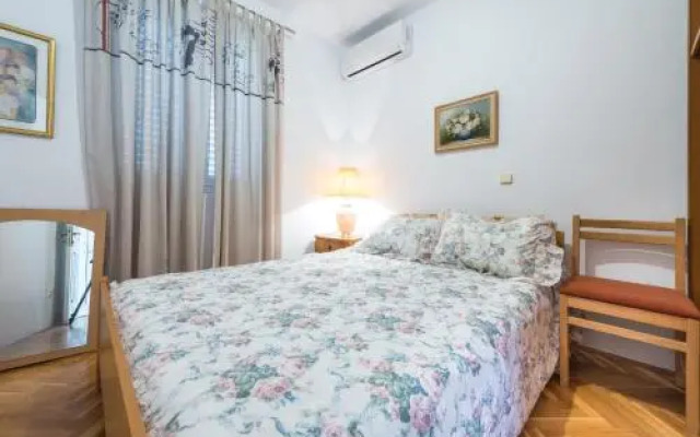View Port Apartment