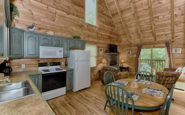Whisper Creek 2 Bedroom Cabin by RedAwning
