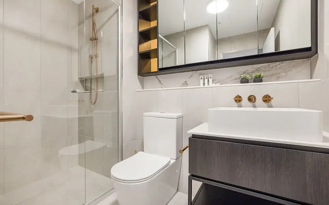 Stay Near Botanic Garden With Gym, Sauna & Parking
