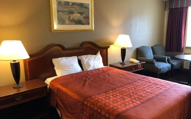 Travel Inn & Suites