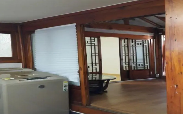 Eoot Hanok Guesthouse