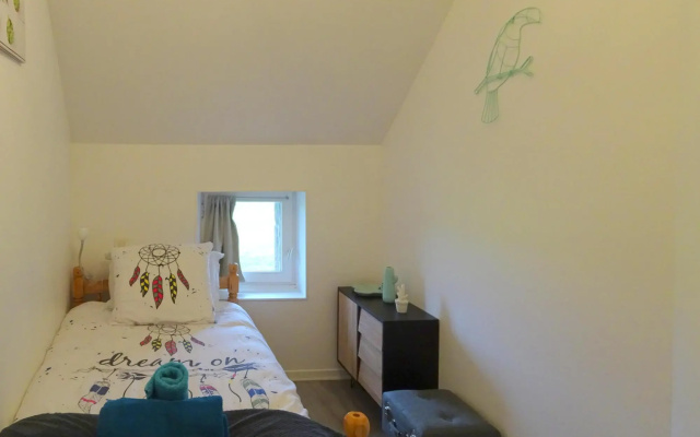 Terraced house, St Meloir des Ondes