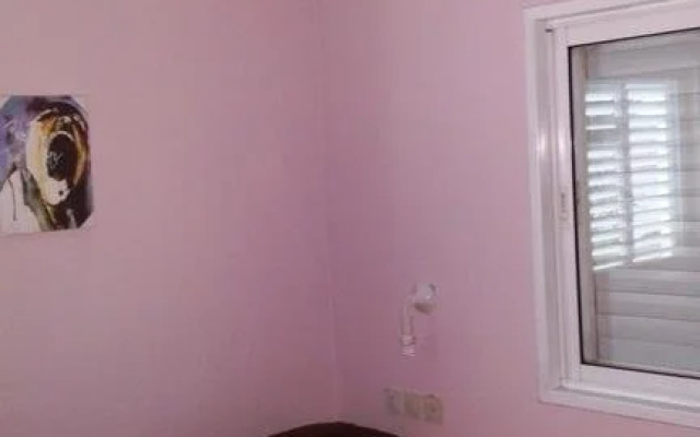 Chen's Holiday Home: Women Only