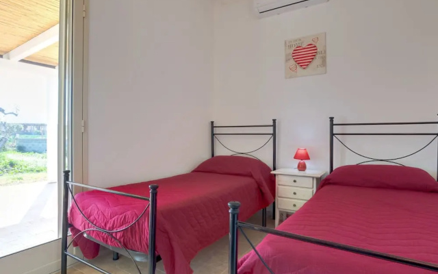Belvilla by OYO Comfy Villa in Noto With Garden