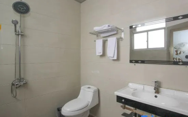 Guilin Hongxuan Hotel (Huaniao Market University of Technology)