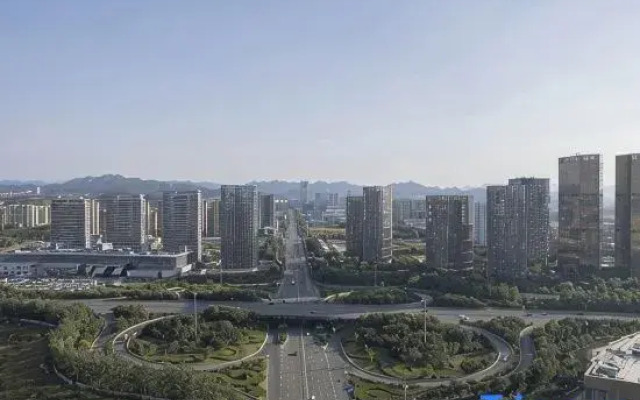 GELI Hotel (Jinan Rongchuang Wenlücheng Tangye)