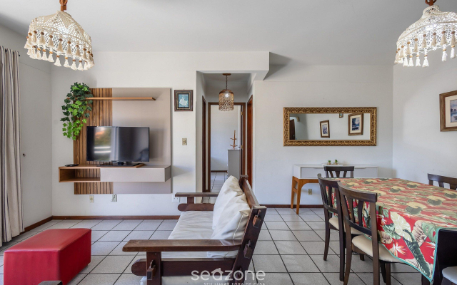 Apto 2Q 180m da praia com Garagem ERU032