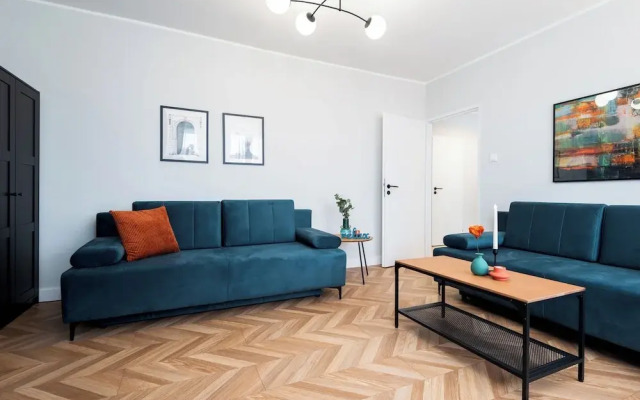Friends - by Kairos Apartments