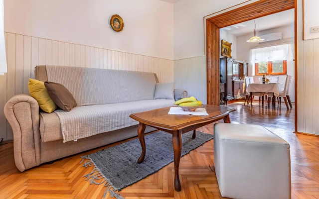 Stunning Home in Pula With 2 Bedrooms and Internet
