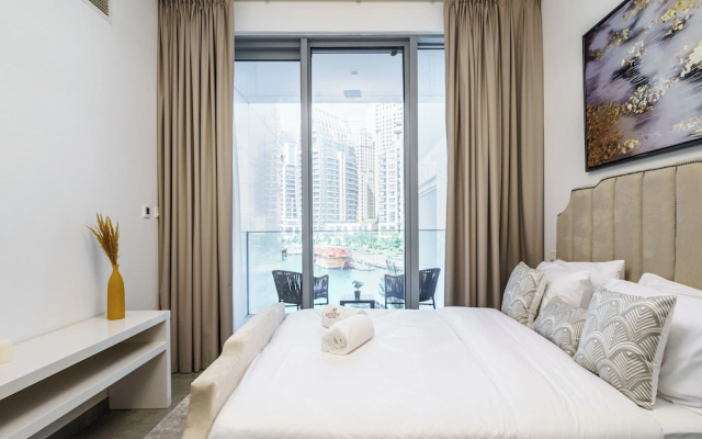 Lavish 2BR with Balcony-Full Marina View
