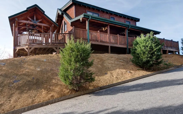 Serenity Peak by Jackson Mountain Rentals