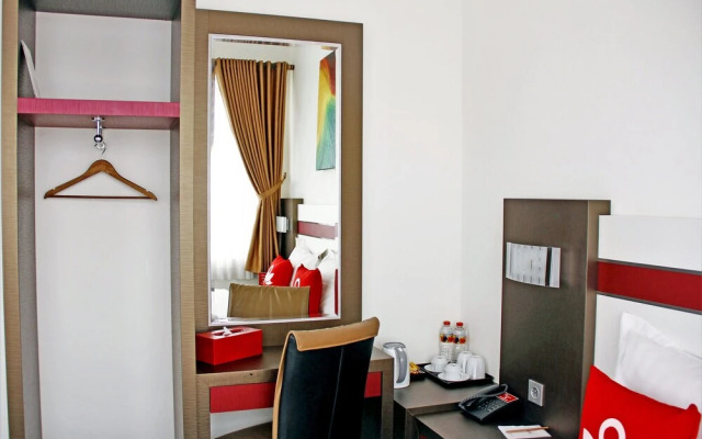 ZEN Rooms Kiaracondong